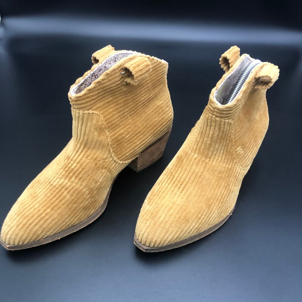 Band of Gypsies Tan Corduroy Ankle Boots, Women's Size 7/EUR 37.5